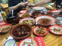 -老三样·美食研究中心(世贸路店)