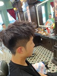 -海文先生国潮烫染男士理发馆