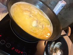 -鲜入围煮花胶鸡海鲜火锅