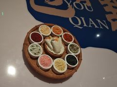 -包整·丝娃娃(一览甲秀楼风景店)