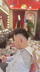 -东方先生国潮男士理发馆