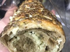 亚麻籽芝士面包-红跑车(朝晖店)
