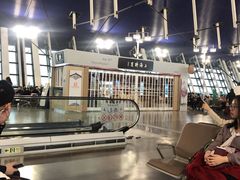 -星巴克(浦东机场T1国际27号口店)