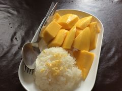 -芒果糯米饭摊子