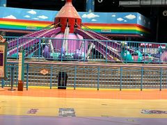 -蓝精灵乐园·世茂精灵之城主题乐园