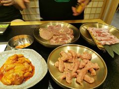 -臻牛烤肉