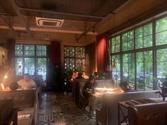 靠窗位-70后饭吧(府河街店)