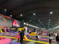 -嘿哟动霸CHUA·新潮玩运动娱乐中心·蹦床滑冰团建乐园