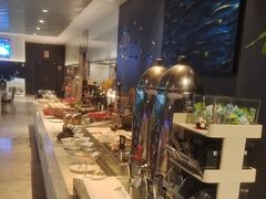 -筠咖啡西餐厅(上海国展宝龙丽筠酒店)