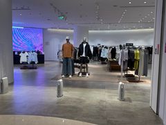 -URBAN REVIVO(上海中庚漫游城店)