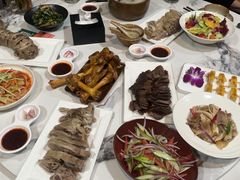 -贯贯吉·清真餐厅(浙江中路店)