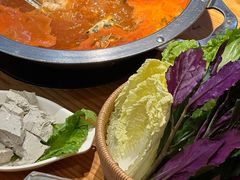 -野山舂·贵州现舂酸汤牛肉(鸿通城店)