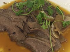 -顺峰渔港中国人的餐厅