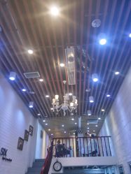 -SIX Hair Consultant