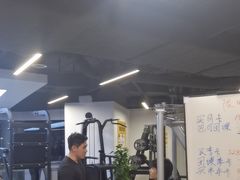 -超鹿运动(达信大厦店)