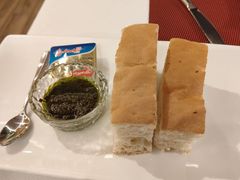 餐前面包-小蕃茄意大利餐厅(开发区时尚天街店)