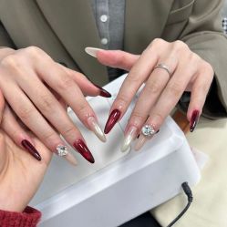 -桃色美甲沙龙