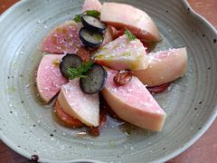 羊奶芝士配桃子及蓝莓-Laures·月桂西班牙碳烤餐厅(十尚坊店)