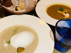 法式龙虾汤-YUE·6·西式融合餐厅(外滩六号店)