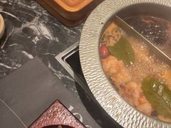 -牛YO寿喜烧·铁板烧和牛火锅自助(市府恒隆店)