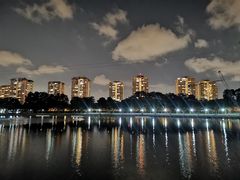 -东海岸人工湖美食村