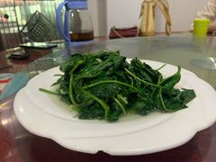 -尕西新疆大盘鸡(回辉村分店)