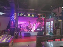 -马路牙子烧烤音乐酒馆(望京店)