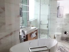 -上海漕河泾万丽酒店