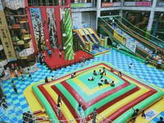 -蒙特利亲子乐园