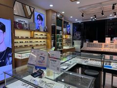 -光明眼镜·蔡司授权(徐泾店)