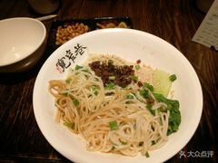 -张氏宽窄巷成都名小吃(茂业百货华强北店)