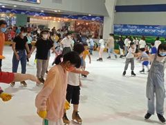 -正佳冰河湾真冰滑冰场