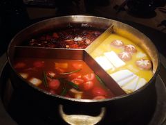 -湊湊火锅·茶憩(南京东路悦荟店)