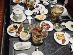 -半岛翡丽海鲜自助餐厅(观风亭店)