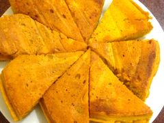 青稞饼-银同牦牛肉火锅