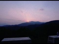 -鬼笑石后山停车场