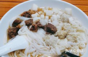 Beef Shank with Wonton Noodles