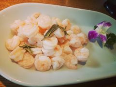 龙井虾仁-杭百味·大众精选杭帮菜(西湖音乐喷泉店)