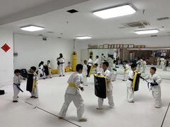 -极真空手道疾风道场(虹口凉城店)