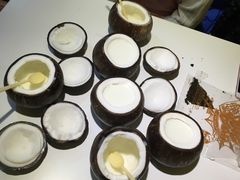 -志龙皇冠吃货椰子铺