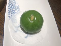 松子豆沙青团-佬泰丰斋· 乌镇茶食餐厅