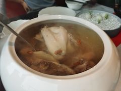 姬松茸菊花老鸡汤-馋遇江南·精致湖景雅宴(东方之门店)