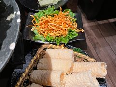 -湊湊火锅·茶憩(新中关购物中心店)