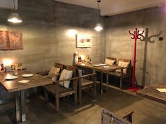 -HIGH FIVE哈福手工汉堡(桂林路店)