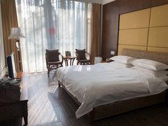 -上海怡沁园度假酒店