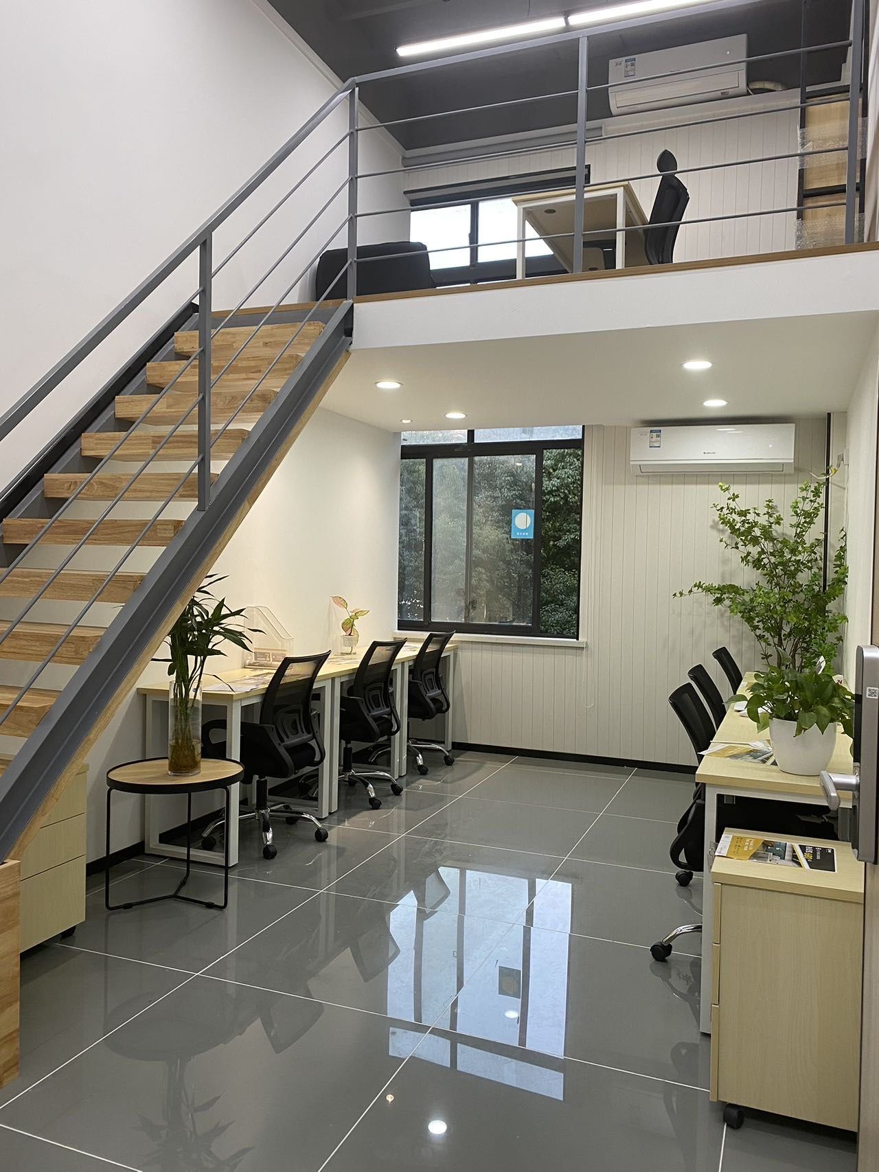 loft的办公室风格 你喜欢吗😘