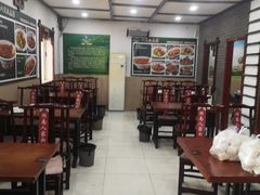 -湖南人家湘菜馆(镇江路店)