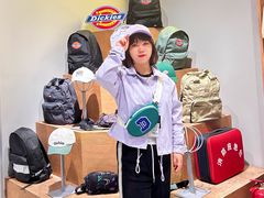-枫叶小镇奥特莱斯