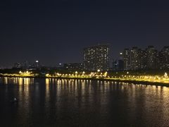 -南京眼步行桥