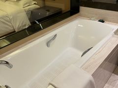 -广州花都皇冠假日酒店